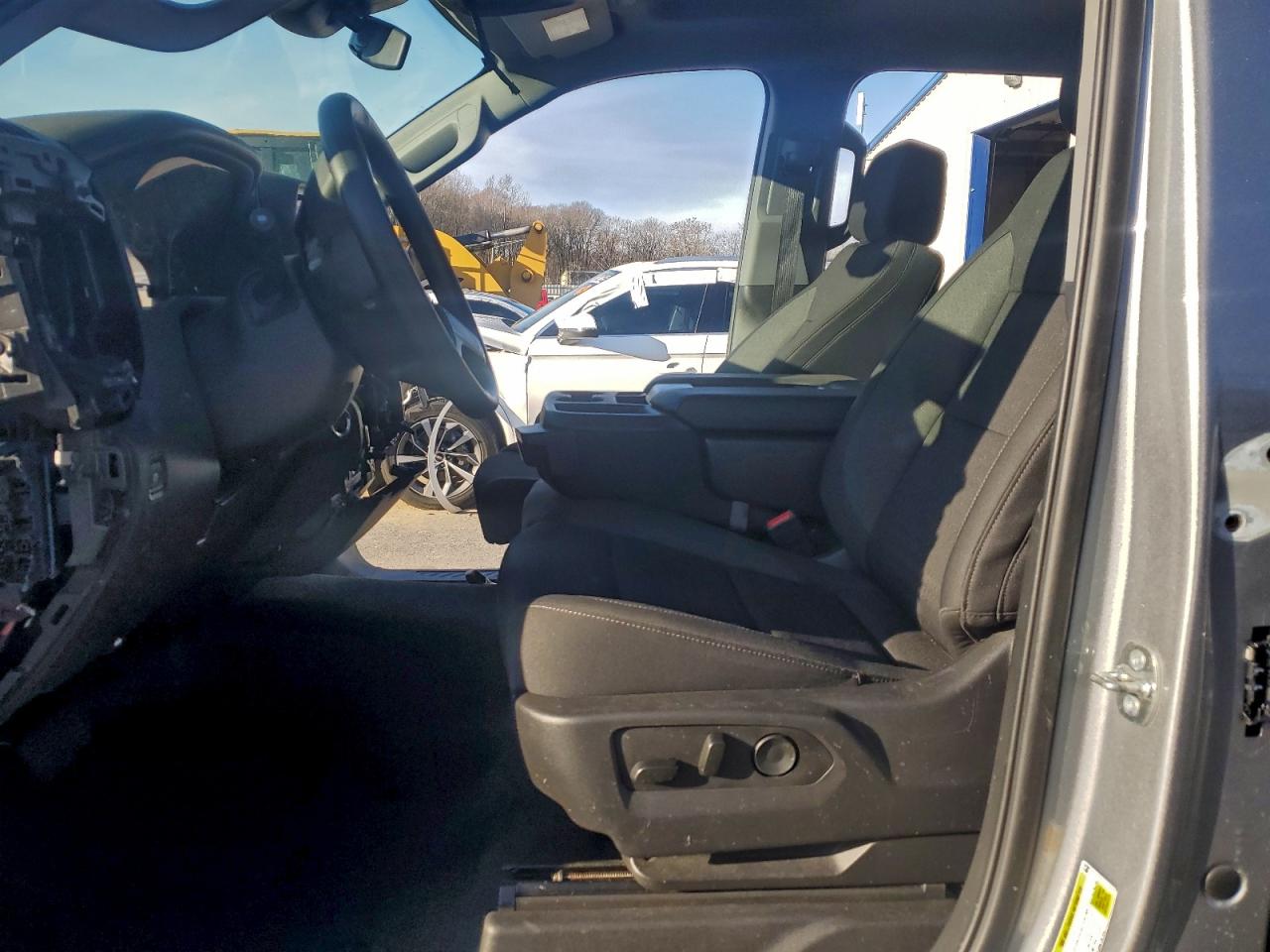 2025 Chevrolet Silverado K1500 Trail Boss Custom VIN: 3GCUKCED2SG189385 Lot: 94362445