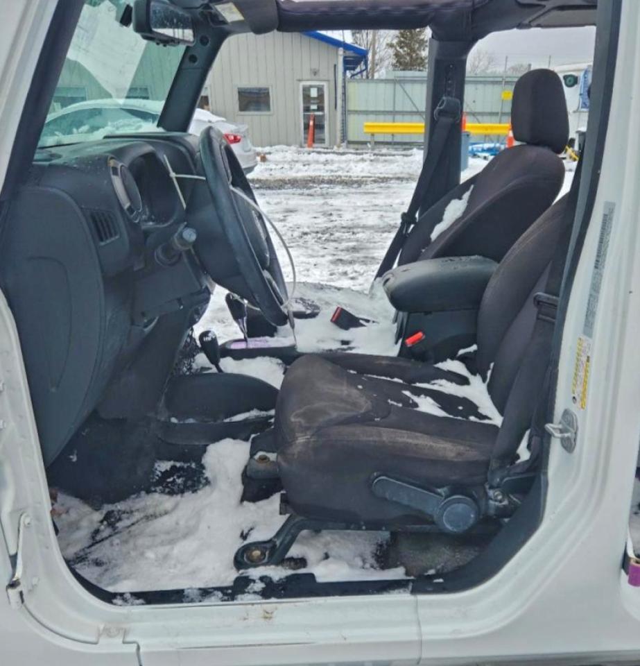 2015 Jeep Wrangler Unlimited Sport VIN: 1C4BJWDG6FL506651 Lot: 95341445