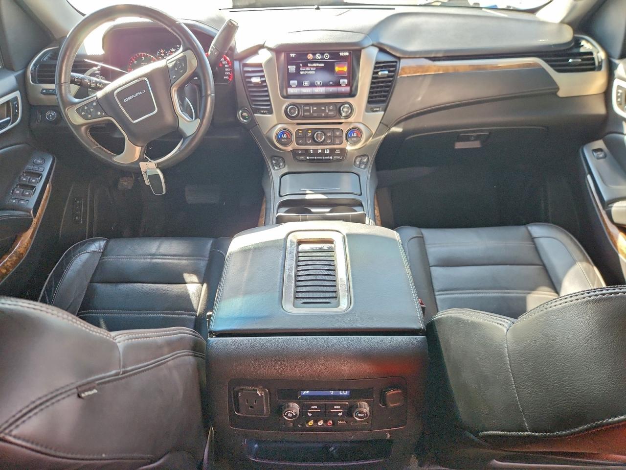 2015 GMC Yukon Xl Denali VIN: 1GKS2JKJ3FR736552 Lot: 96520795