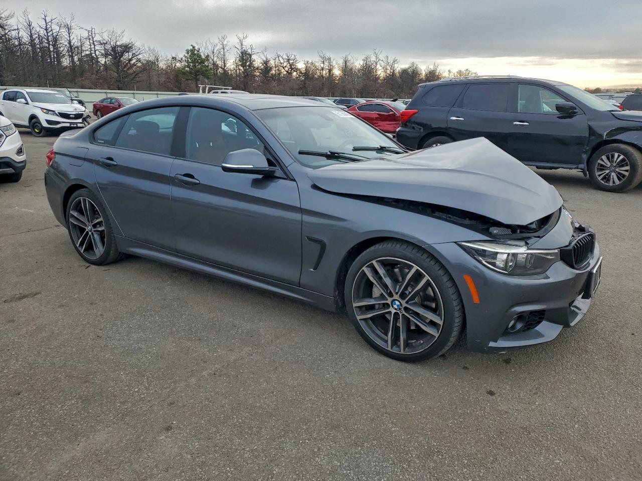 Фото: WBA4J5C51KBM65166