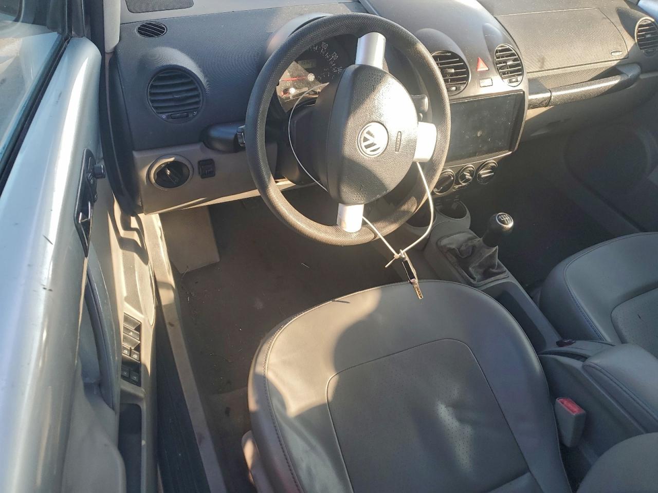 2004 Volkswagen New Beetle Gl VIN: 3VWBM31Y94M342050 Lot: 95854525