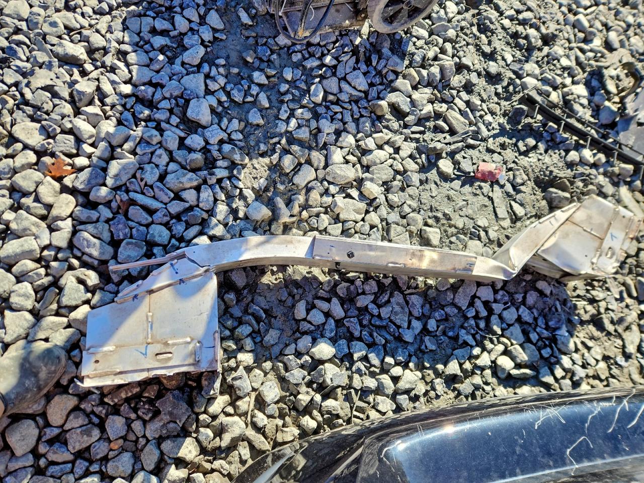 2018 Honda Civic Lx VIN: 2HGFC2F5XJH604833 Lot: 96681665