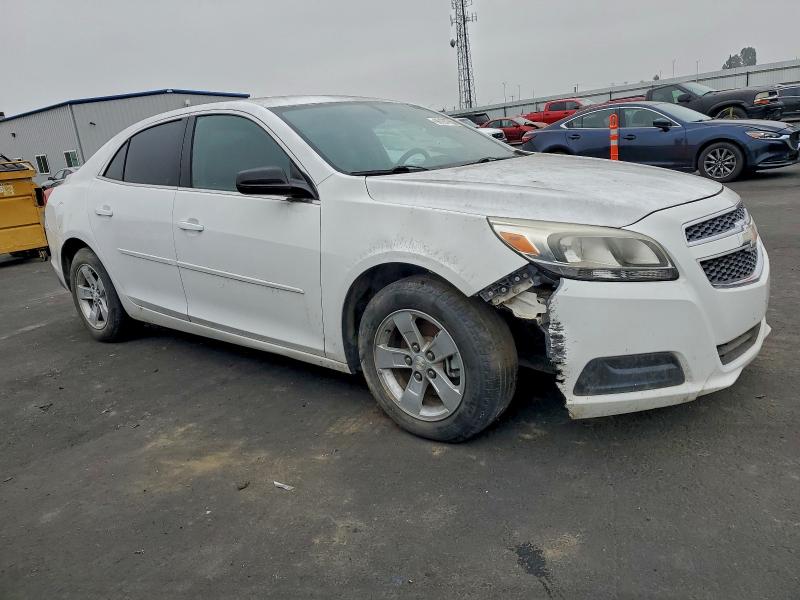 Sedans CHEVROLET MALIBU 2013 White