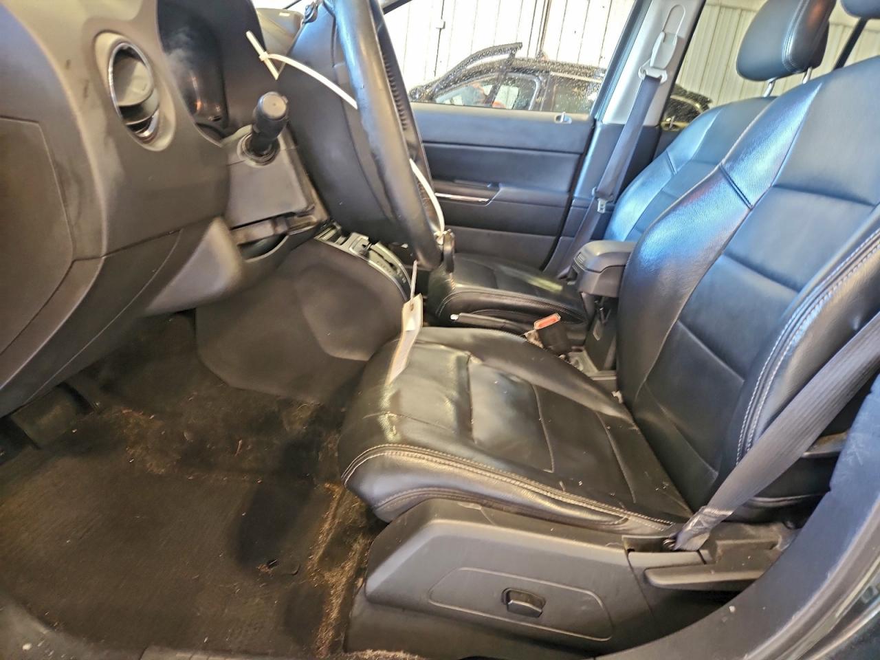 2010 Jeep Compass Limited VIN: 1J4NF5FB2AD640807 Lot: 96474325