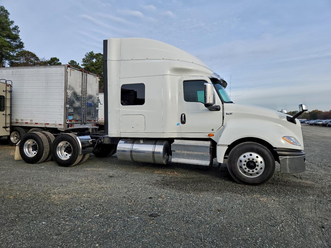 2020 International Lt625 - Semi Truck VIN: 3HSDZAPR2LN812310 Lot: 97346665