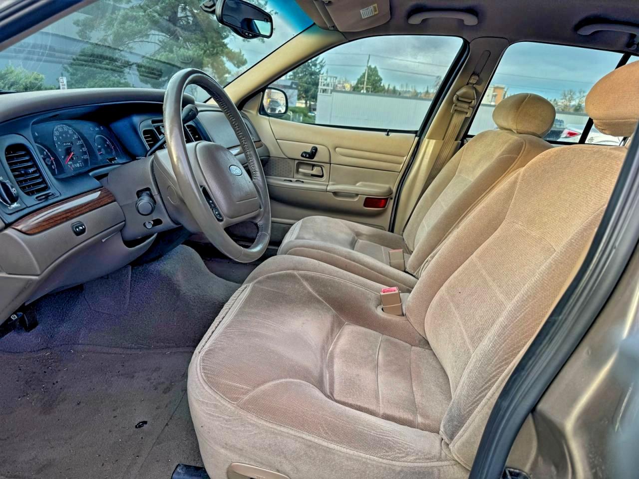 2001 Ford Crown Victoria Lx VIN: 2FAFP74W41X162882 Lot: 97671745