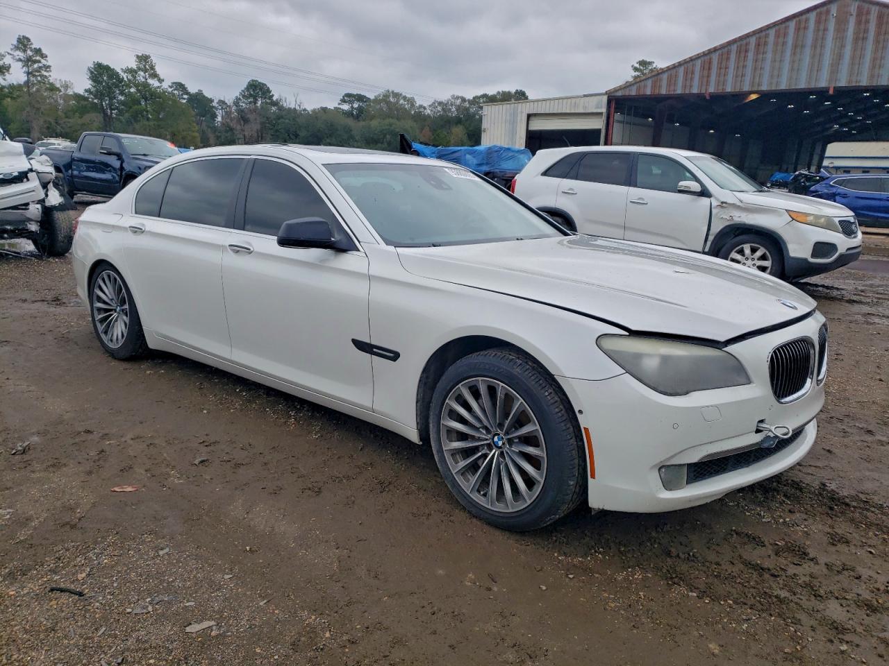 Фото: WBAKB4C51CC575614