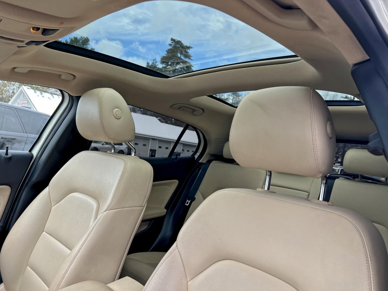 Фото: WDCTG4GB8HJ354453