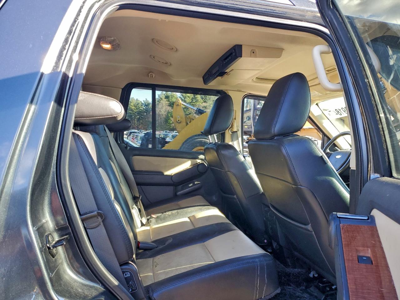 2009 Ford Explorer Eddie Bauer VIN: 1FMEU84E59UA09020 Lot: 92991845