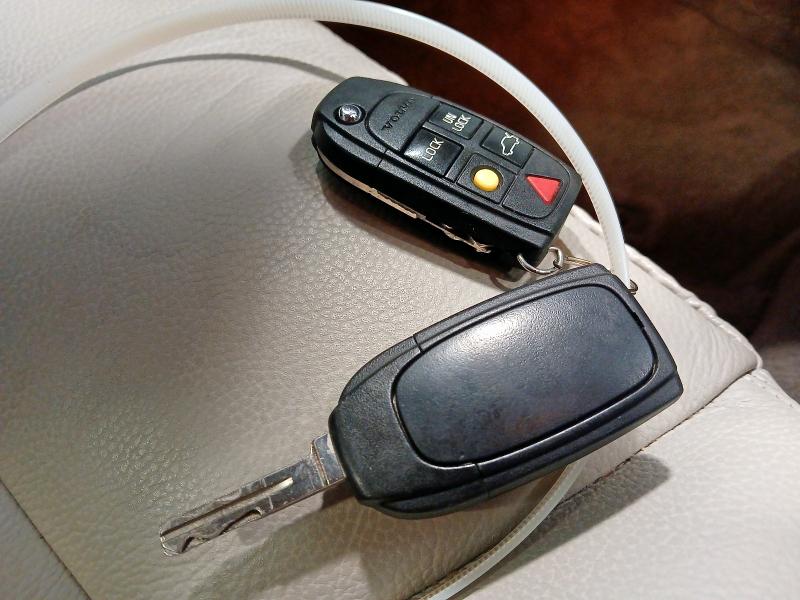 2004 VOLVO S60 2.5 T SE 4DR GEARTRONIC