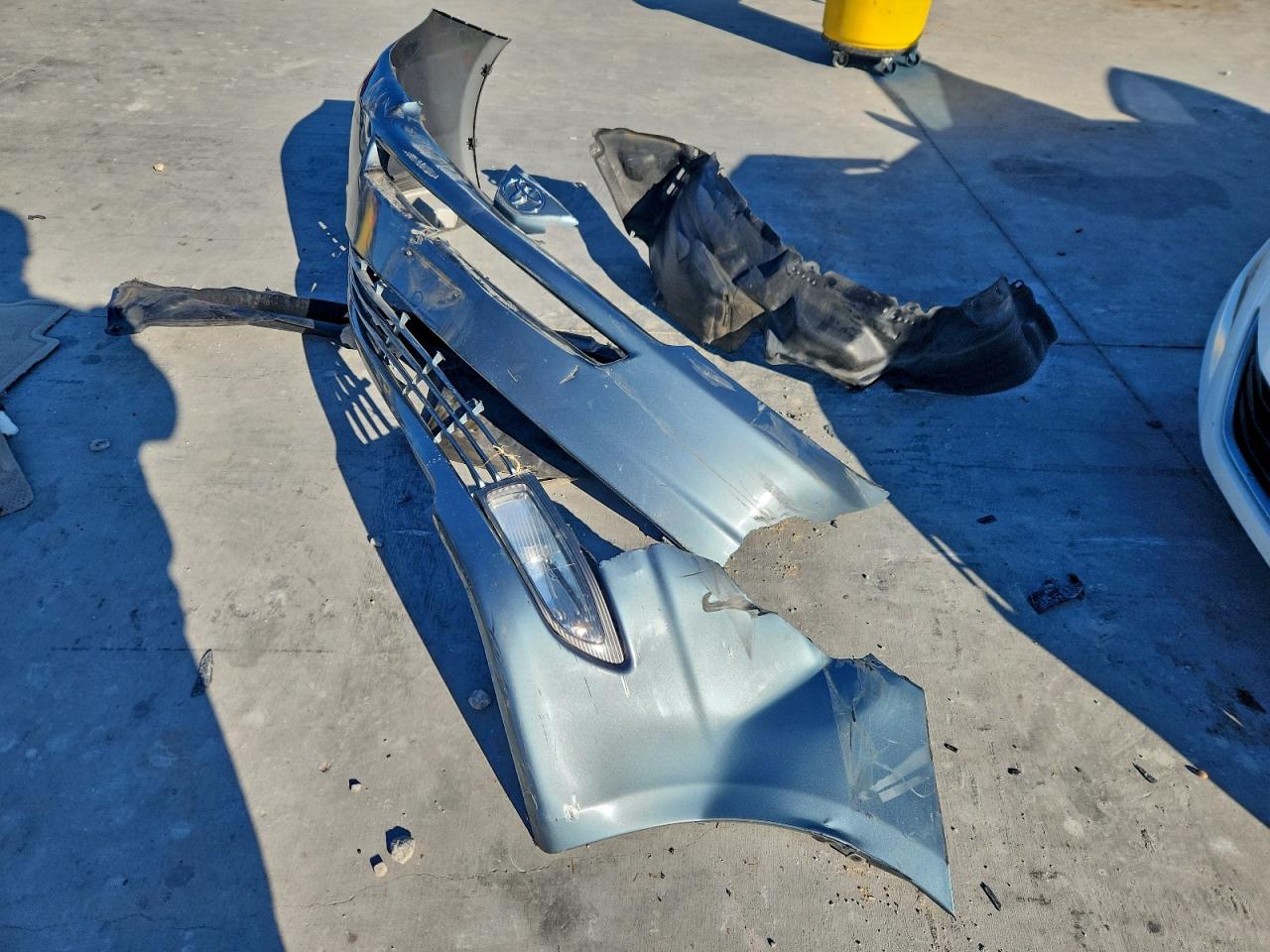 2004 Toyota Sienna Xle VIN: 5TDZA22C74S187733 Lot: 94976395