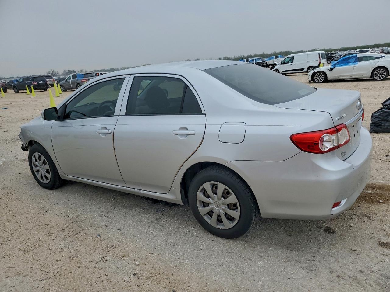 2013 Toyota Corolla Base VIN: JTDBU4EEXDJ117285 Lot: 94032945