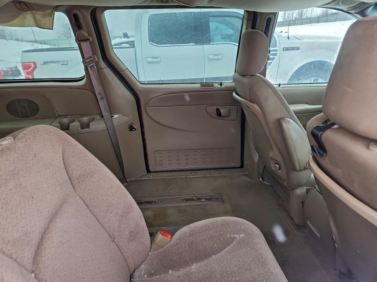 2002 Dodge Grand Caravan Sport VIN: 2B4GP44342R580932 Lot: 96787015