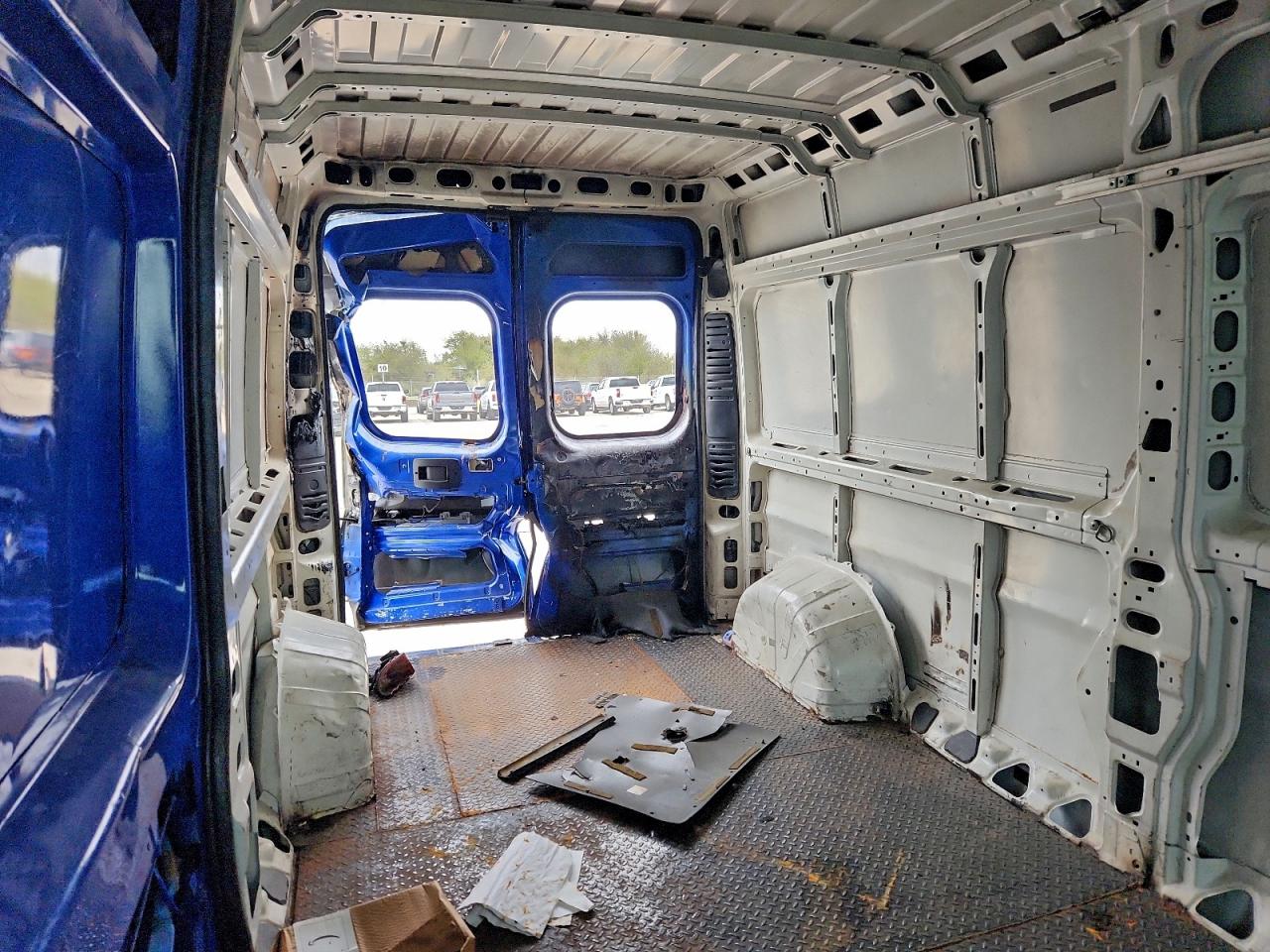 2014 Ram Promaster 2500 2500 High VIN: 3C6TRVDG6EE117045 Lot: 93103295