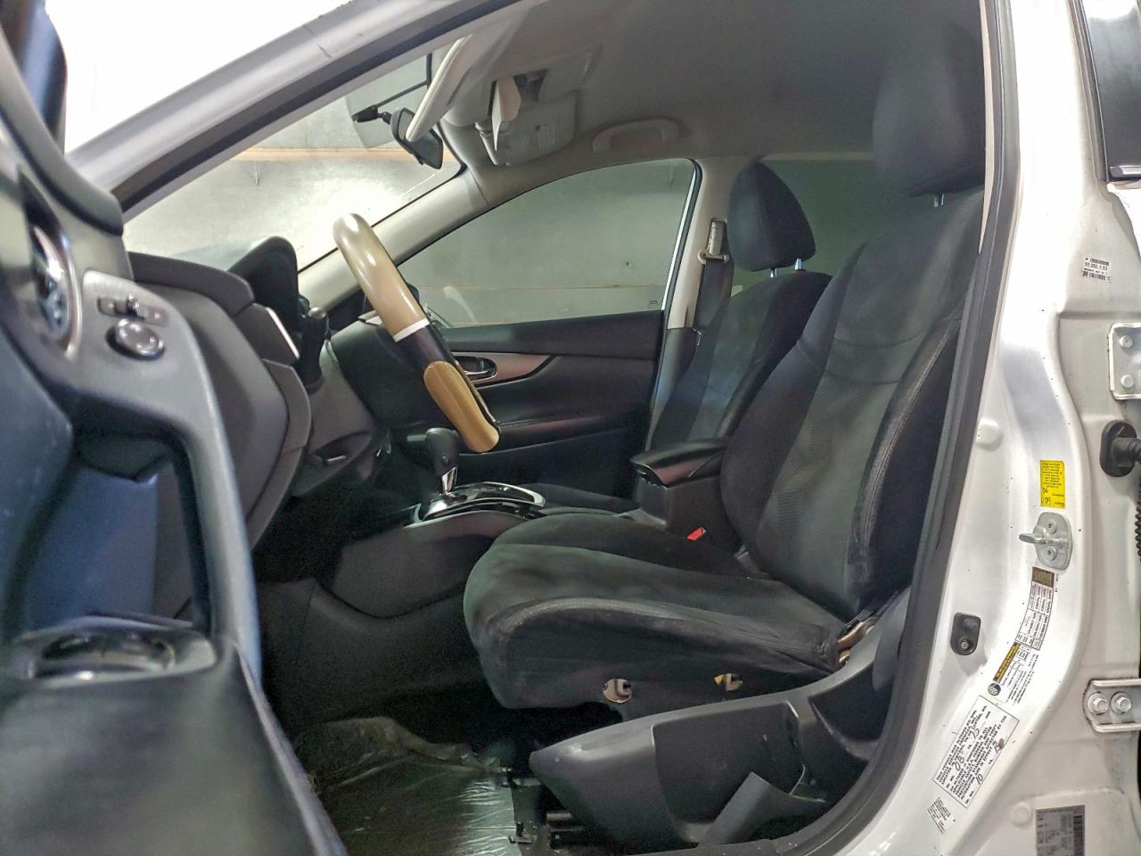 2015 Nissan Rogue S VIN: 5N1AT2MT4FC917375 Lot: 95259275