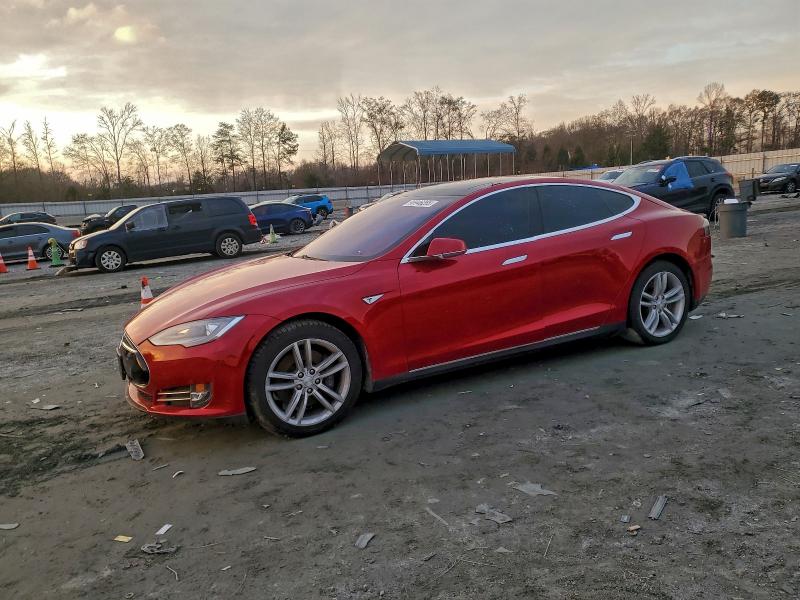 Hatchbacks TESLA MODEL S 2014 Czerwony