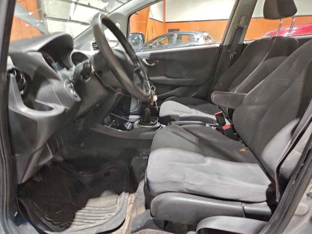 2009 Honda Fit Lx VIN: JHMGE87509S803861 Lot: 93629645