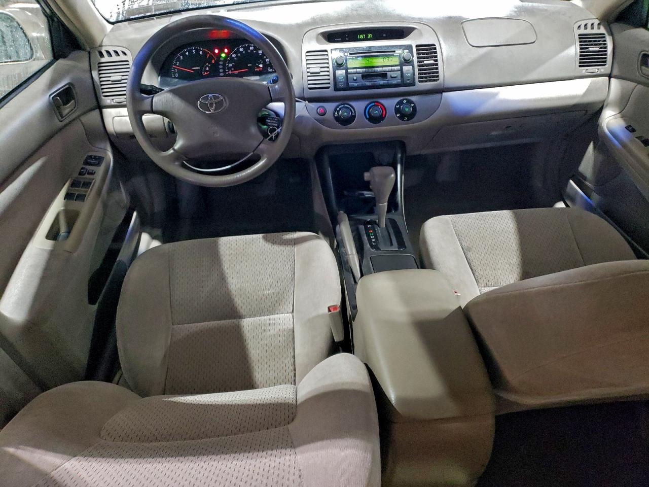 2002 Toyota Camry Le VIN: 4T1BE32K62U584454 Lot: 95390595