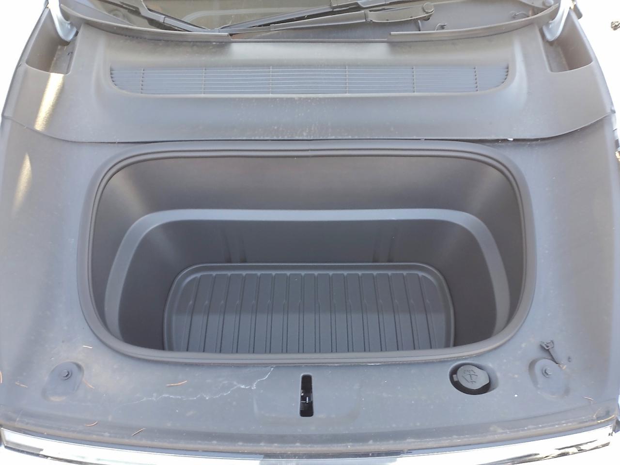 2026 Tesla Model Y VIN: 7SAYGDED8TF406943 Lot: 94000875