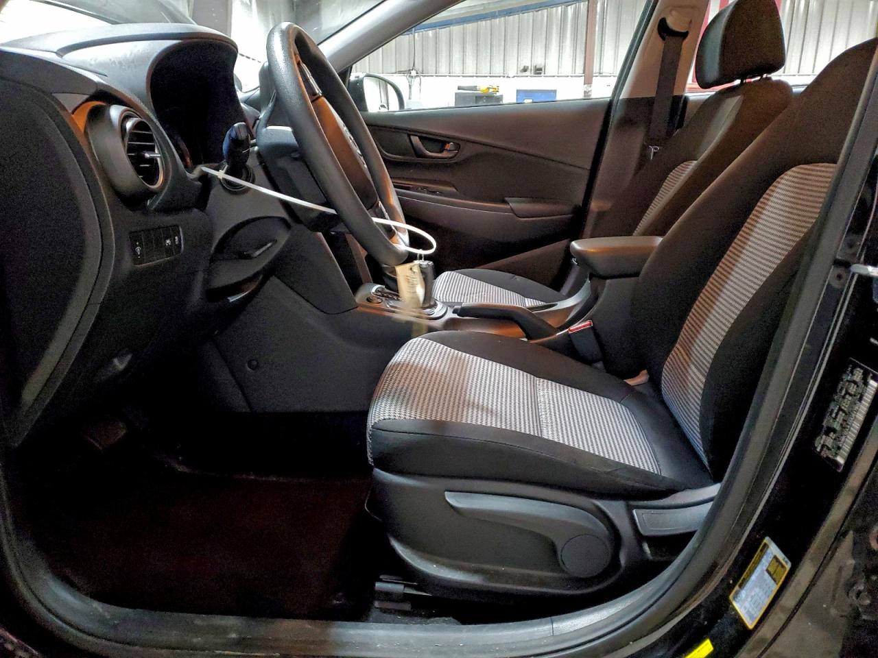 2021 Hyundai Kona Se VIN: KM8K12AAXMU647802 Lot: 93644955