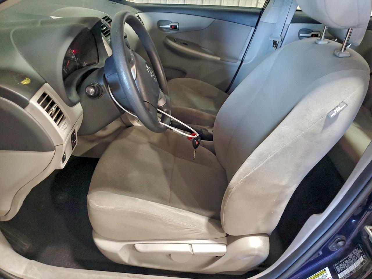 2011 Toyota Corolla Base VIN: 2T1BU4EE6BC725605 Lot: 94748005