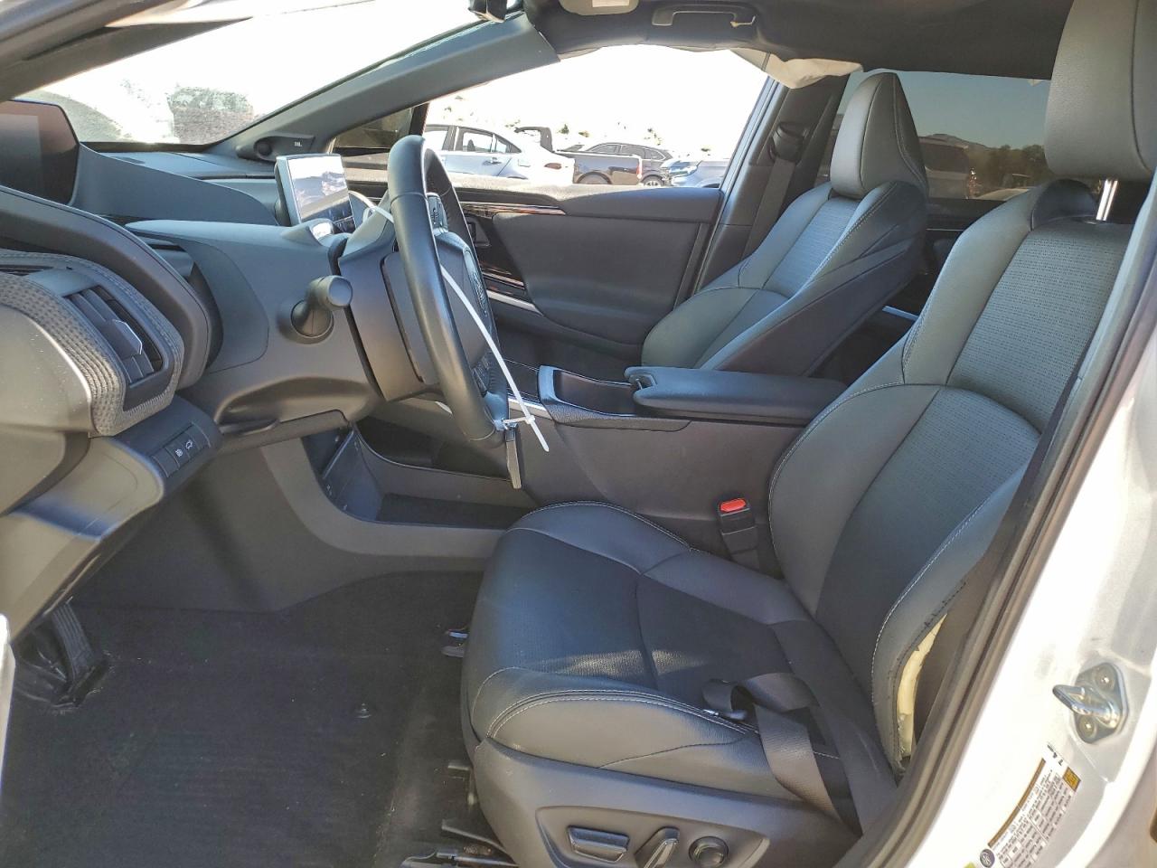 2024 Toyota Bz4X Xle VIN: JTMAAAAA8RA033169 Lot: 95922335