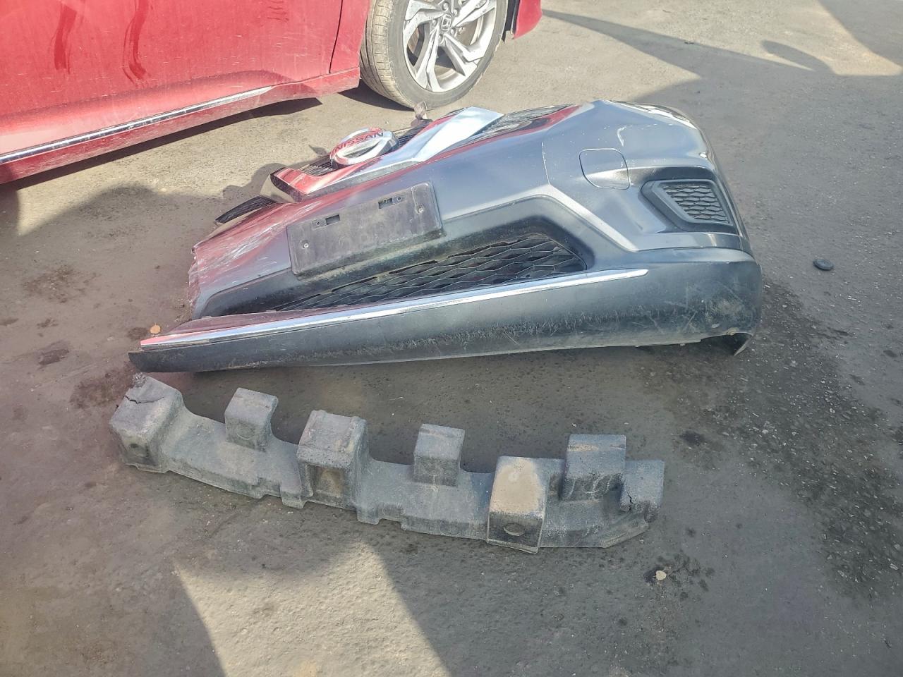 2015 Nissan Rogue S VIN: KNMAT2MT6FP546832 Lot: 94743575