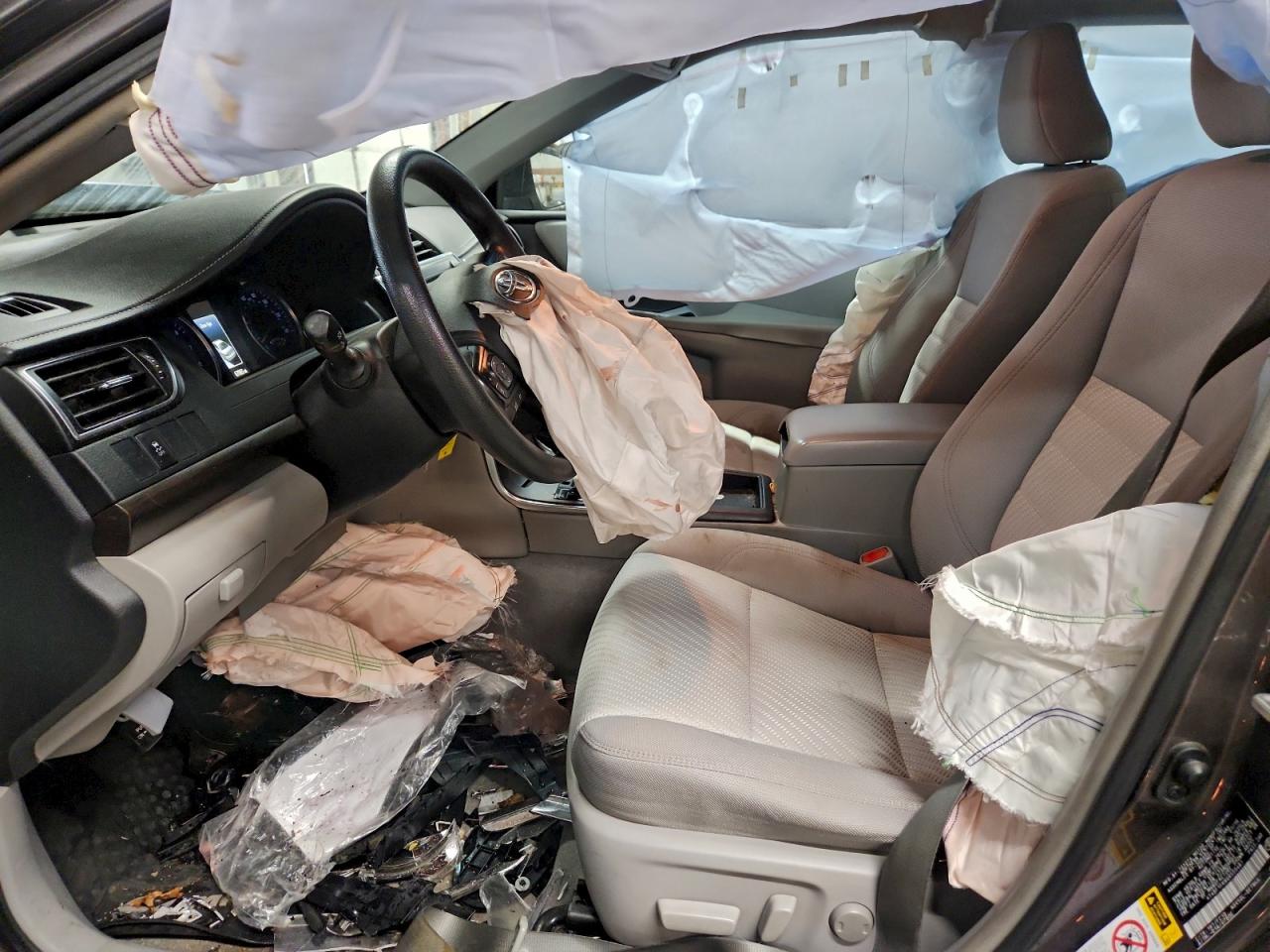 2016 Toyota Camry Le VIN: 4T4BF1FK6GR555481 Lot: 95877365