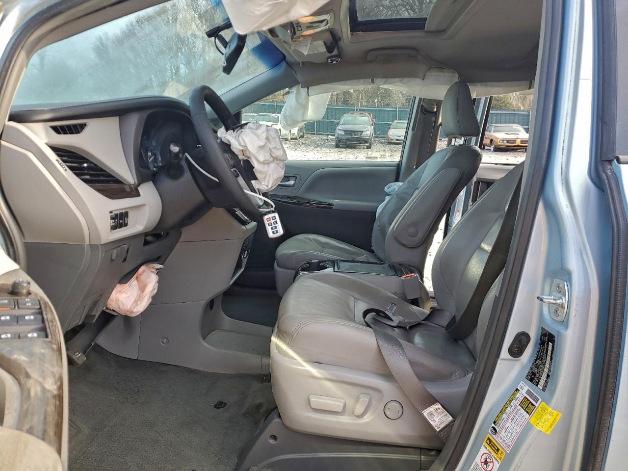 2017 Toyota Sienna Xle VIN: 5TDDZ3DC1HS178831 Lot: 96538825