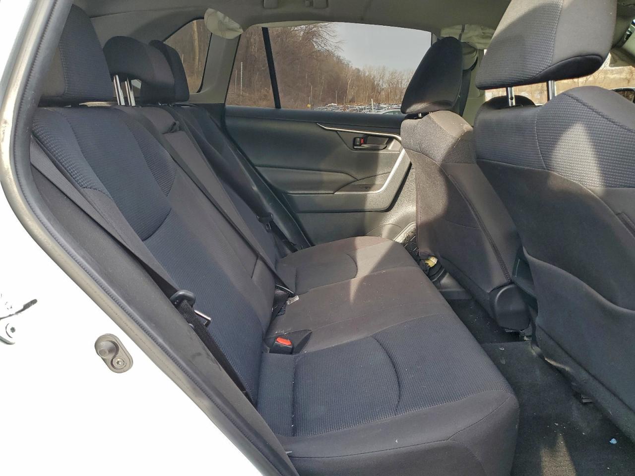 2021 Toyota Rav4 Le VIN: JTMF1RFV9MD069377 Lot: 92463695