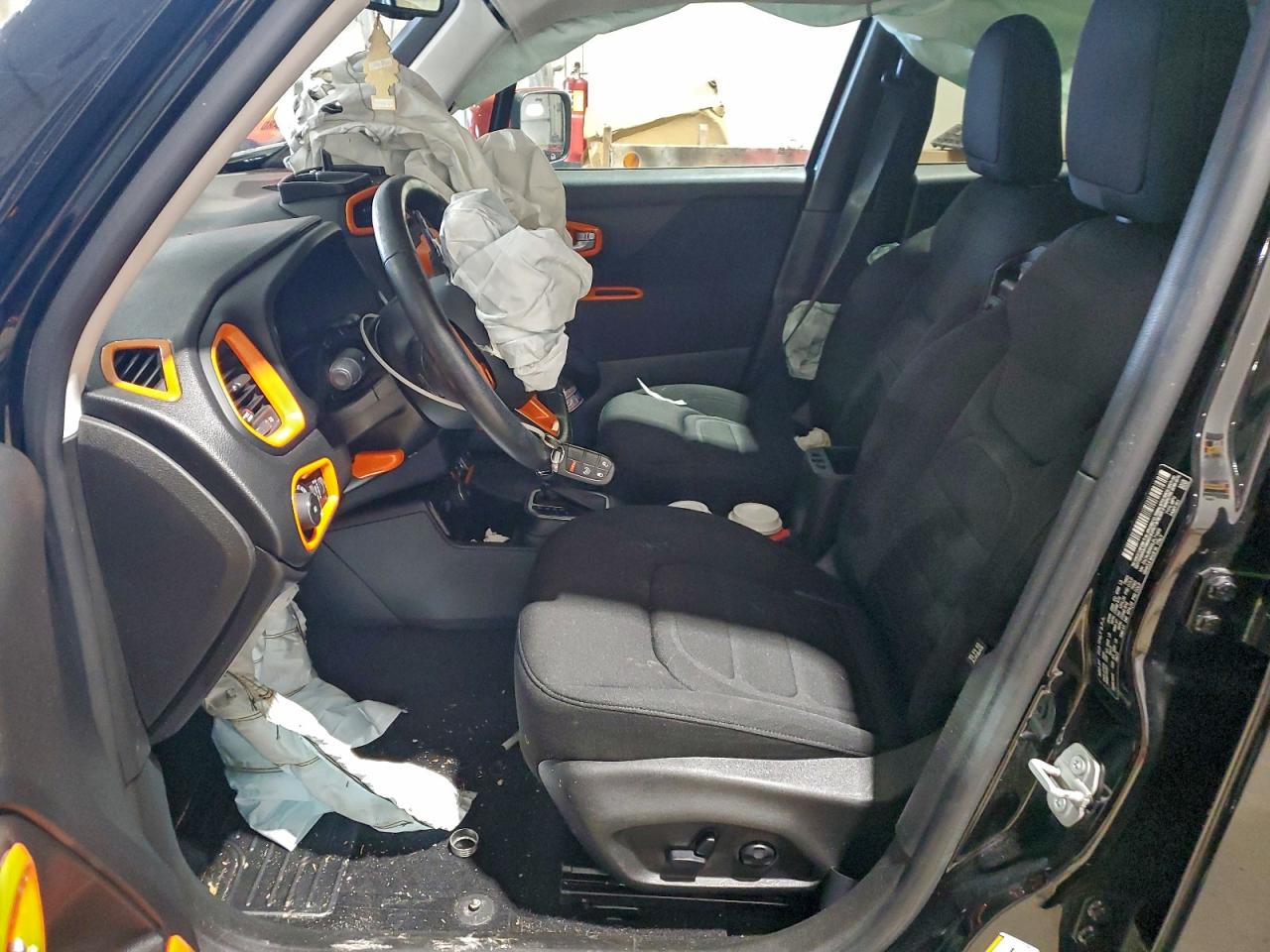 2020 Jeep Renegade Latitude VIN: ZACNJBBBXLPL71403 Lot: 94476975