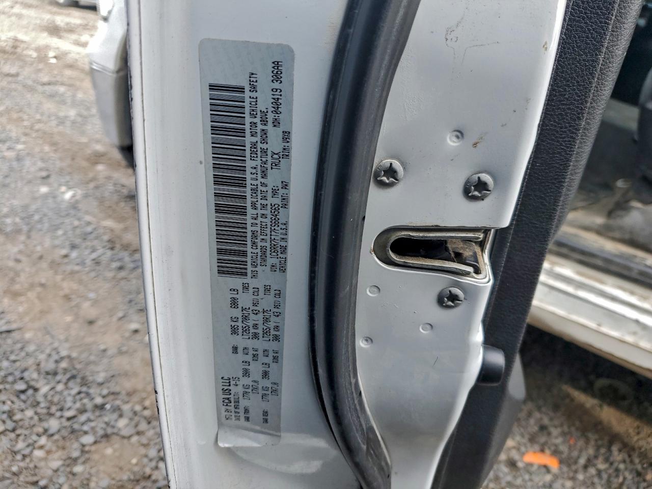 2015 Ram 1500 St VIN: 1C6RR7FT7FS664565 Lot: 95901925