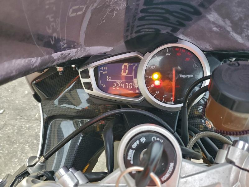 2013 TRIUMPH MOTORCYCLE DAYTONA 675  