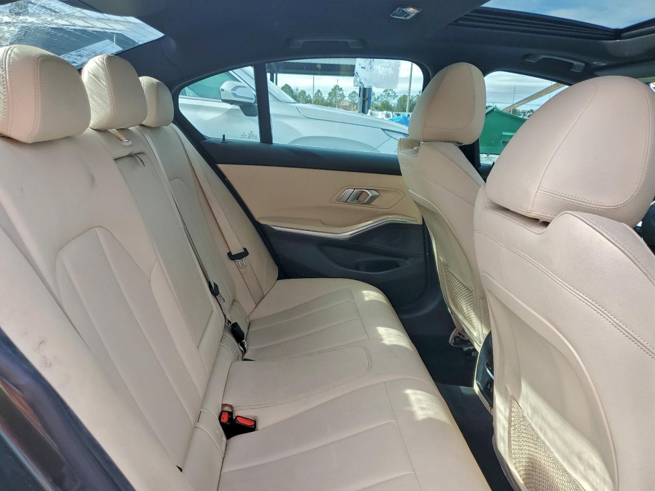 Фото: 3MW5R1J03M8B53416