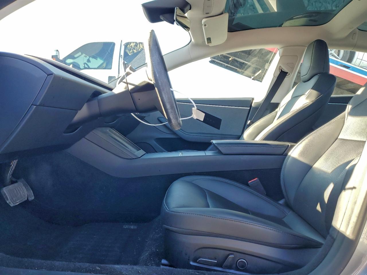 2025 Tesla Model 3 VIN: 5YJ3E1EAXSF877816 Lot: 95004695