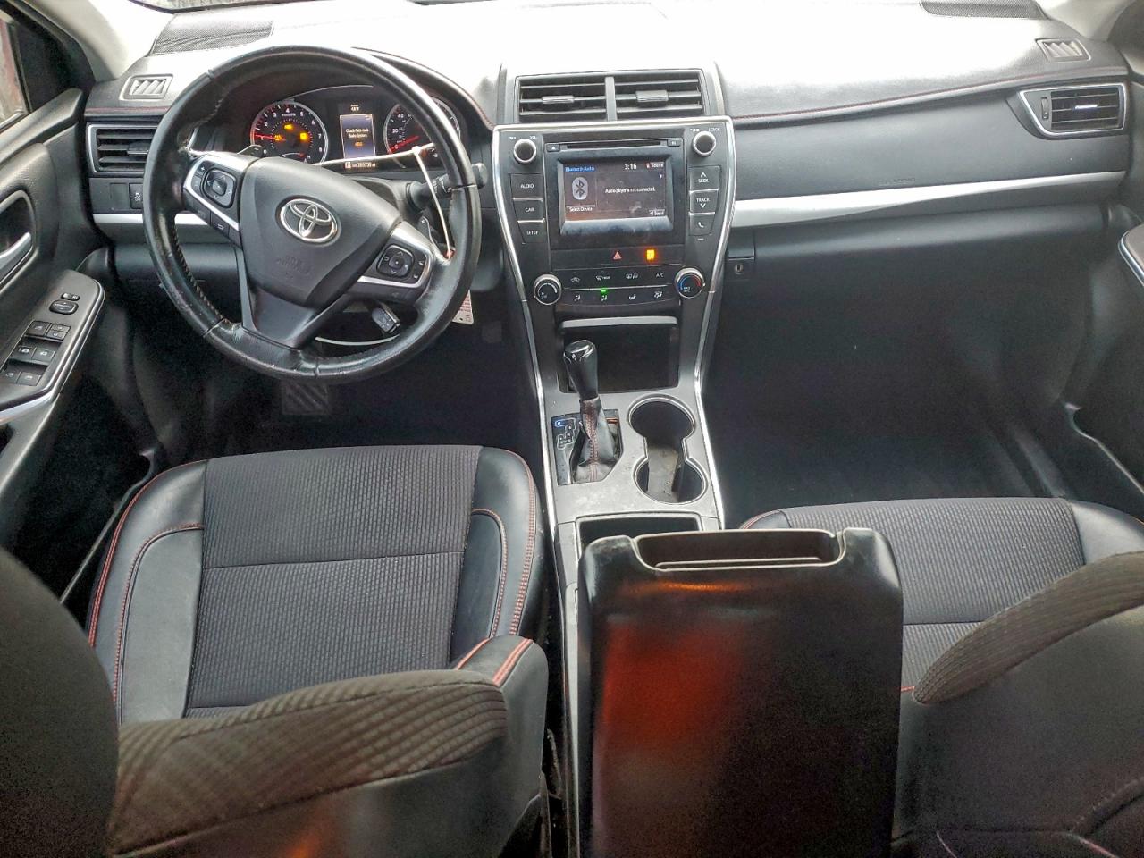 2016 Toyota Camry Le VIN: 4T1BF1FKXGU556742 Lot: 95557905