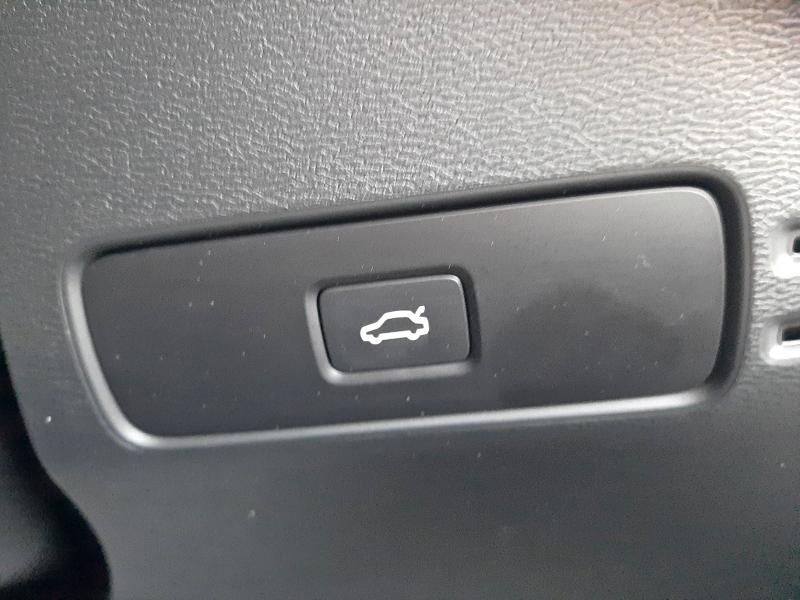 2023 VOLVO XC40 2.0 B3P PLUS DARK 5DR AUTO