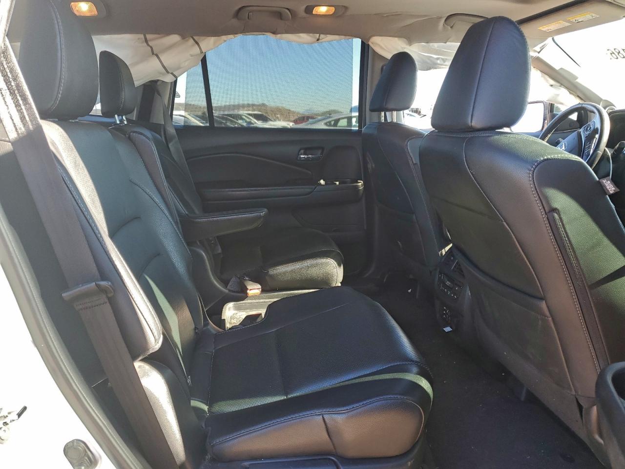 2018 Honda Pilot Elite VIN: 5FNYF6H06JB010639 Lot: 95771865