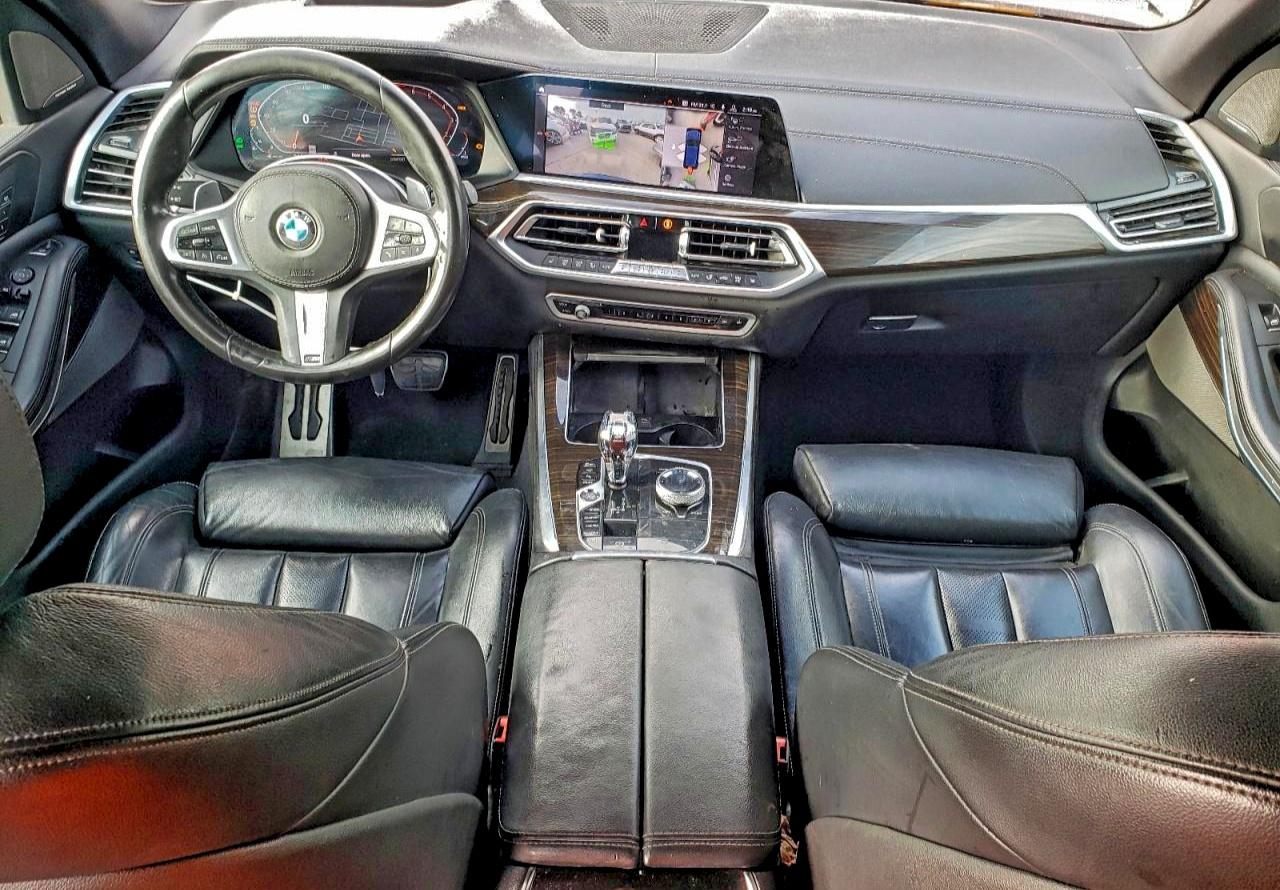 Фото: 5UXCR4C02L9B95168