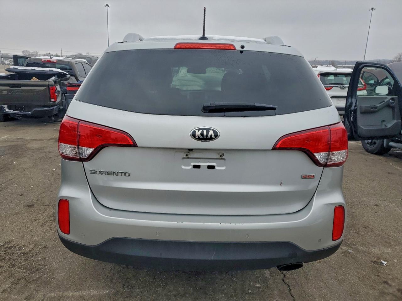 2015 Kia Sorento Lx VIN: 5XYKTCA64FG571255 Lot: 94846435