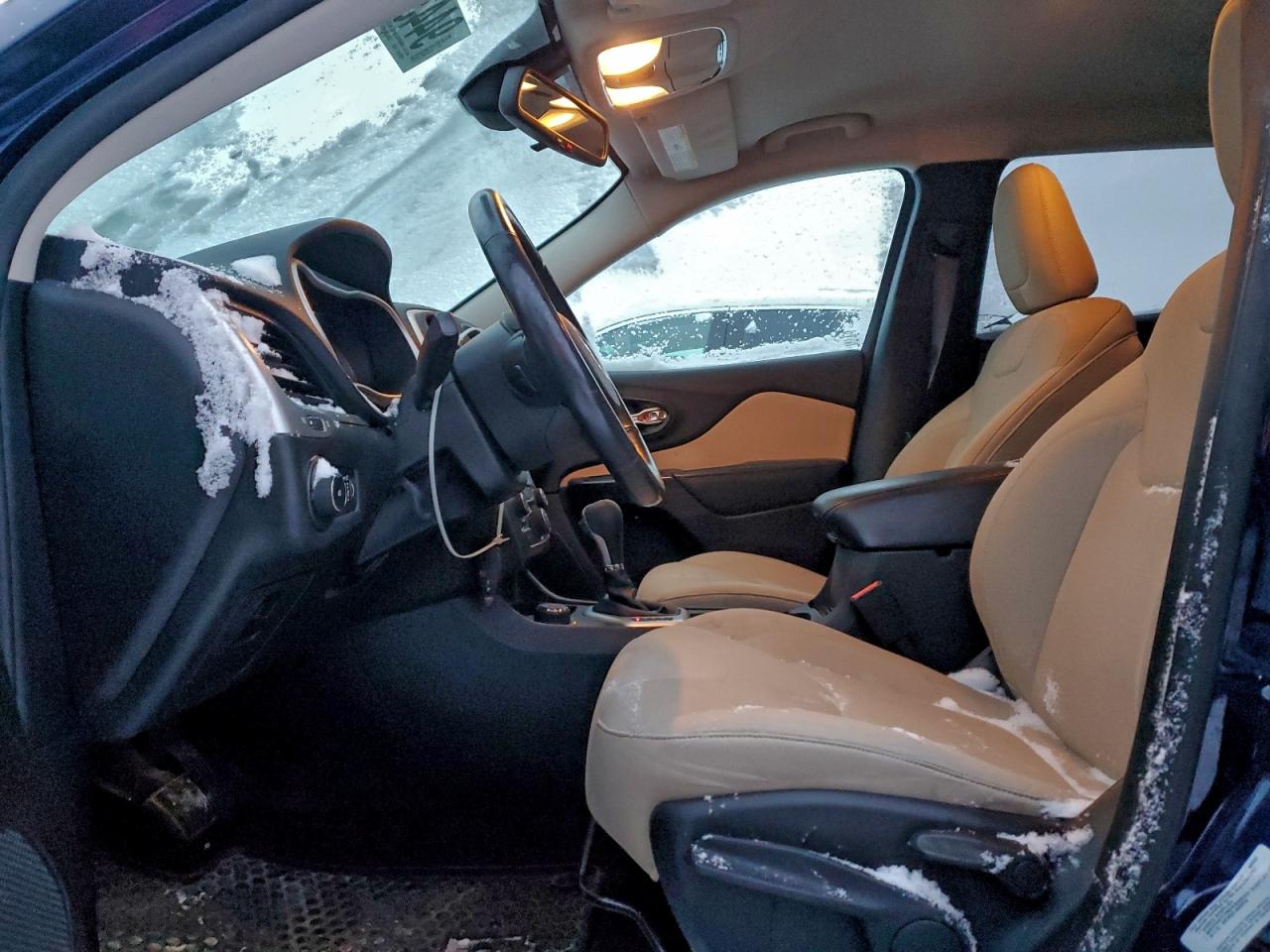 2015 Jeep Cherokee Latitude VIN: 1C4PJMCB5FW514092 Lot: 94436485