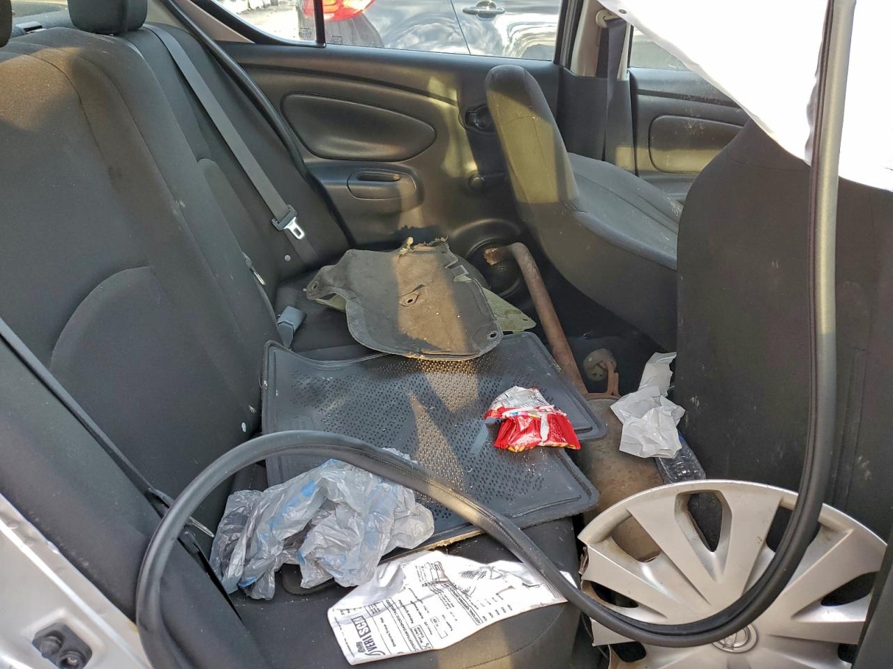 2016 Nissan Versa S VIN: 3N1CN7AP4GL863208 Lot: 94798935