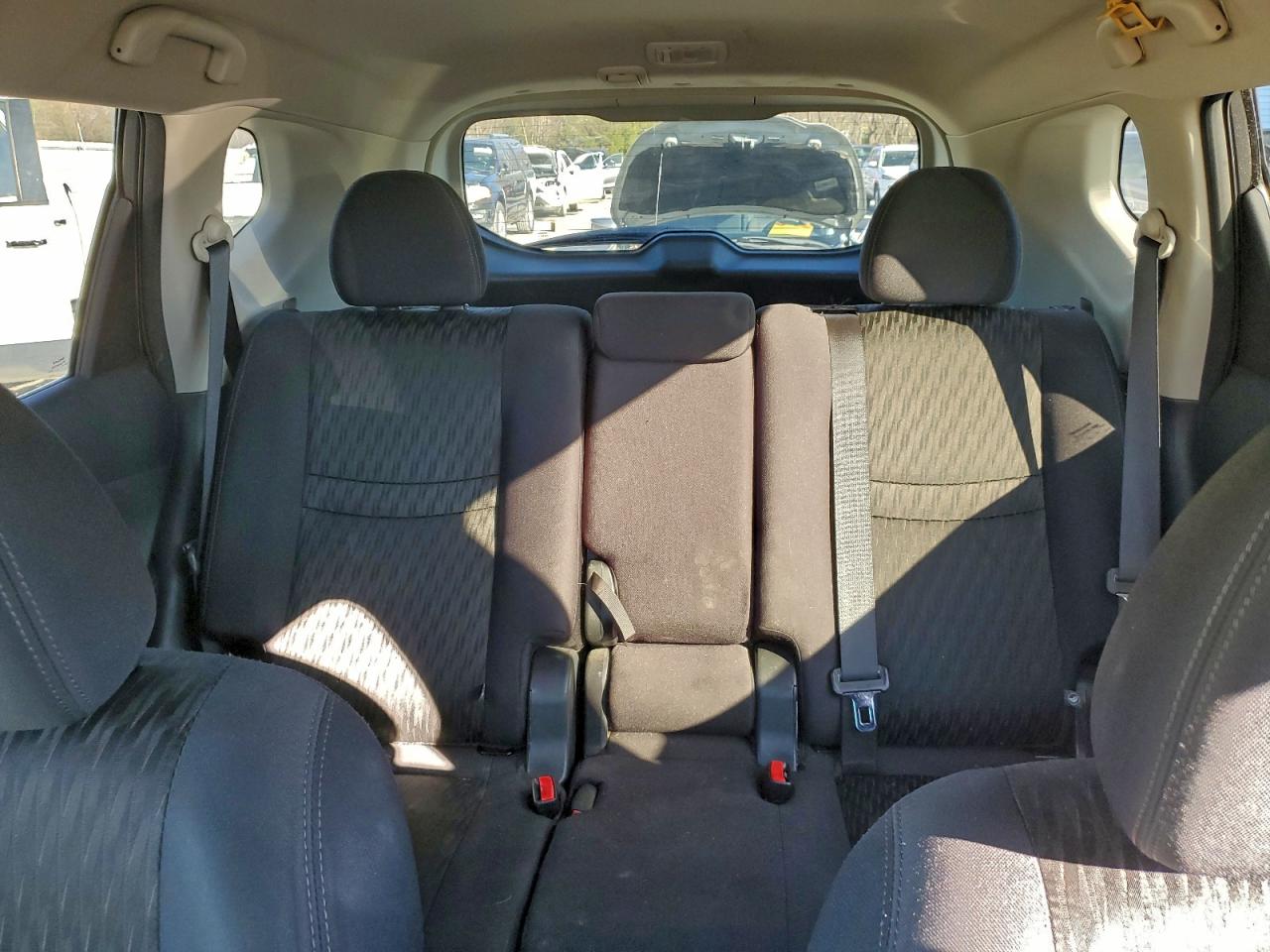 2019 Nissan Rogue S VIN: 5N1AT2MTXKC737652 Lot: 94968325