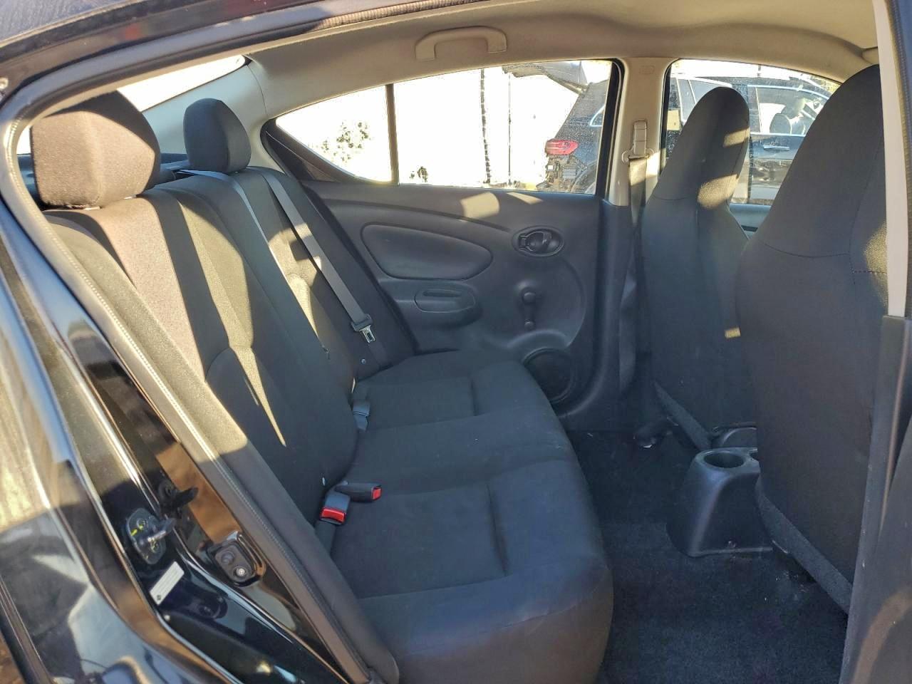 2016 Nissan Versa S VIN: 3N1CN7AP1GL863585 Lot: 96397625