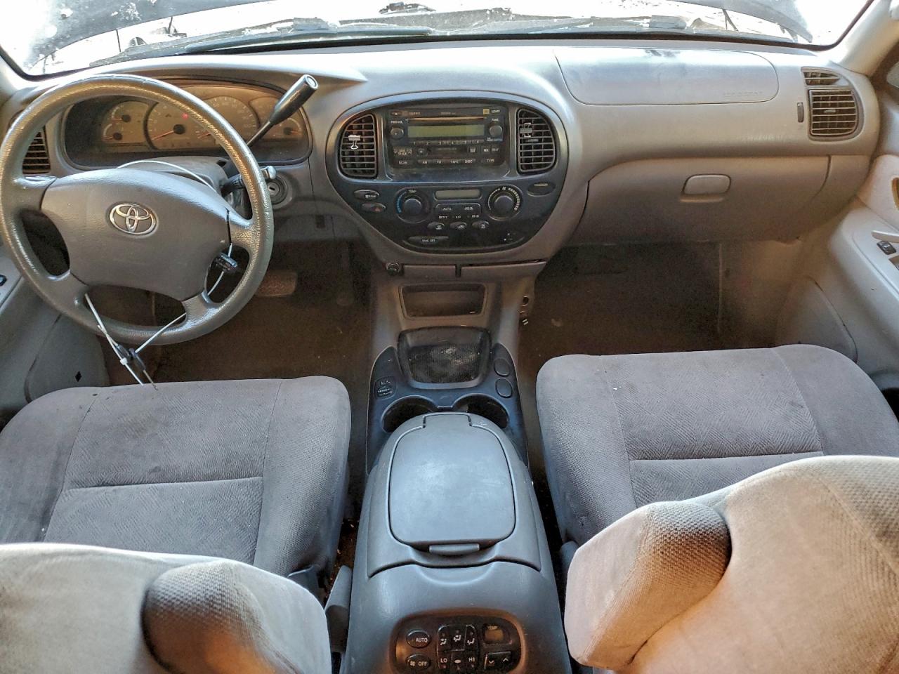 2003 Toyota Sequoia Sr5 VIN: 5TDZT34A73S200345 Lot: 95133815