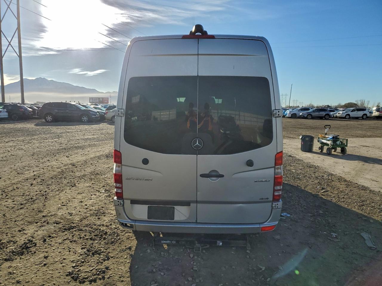 2018 Mercedes-Benz Sprinter 2500 VIN: WDZFE7CD4JP635850 Lot: 96711365