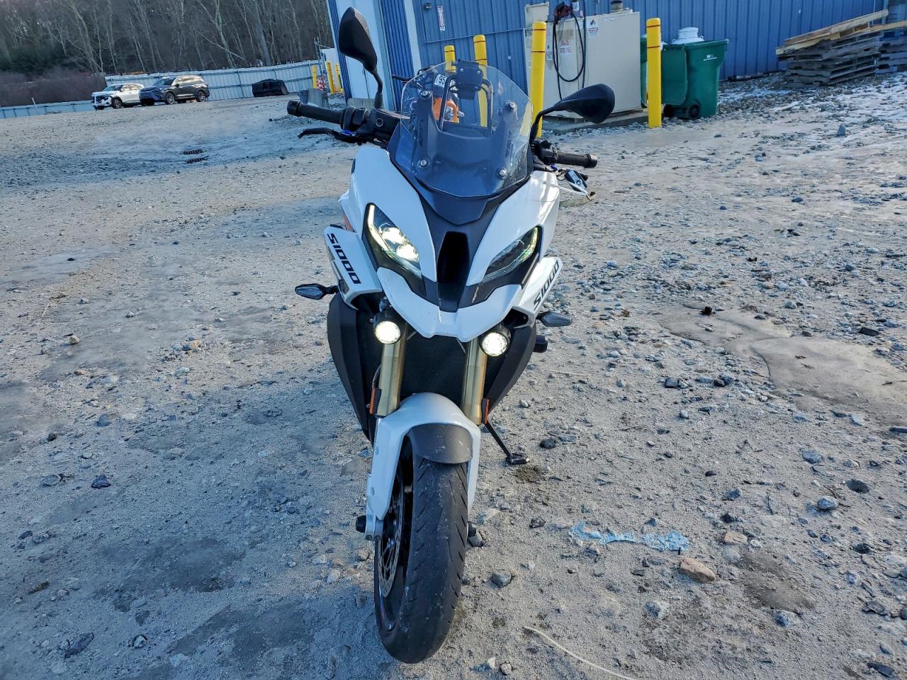 s 1000