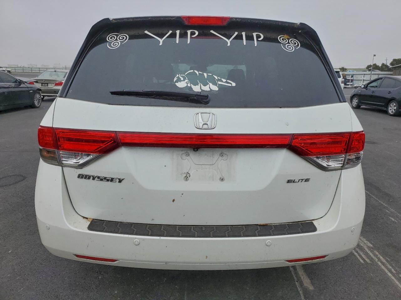2015 Honda Odyssey Touring VIN: 5FNRL5H94FB038100 Lot: 95783855