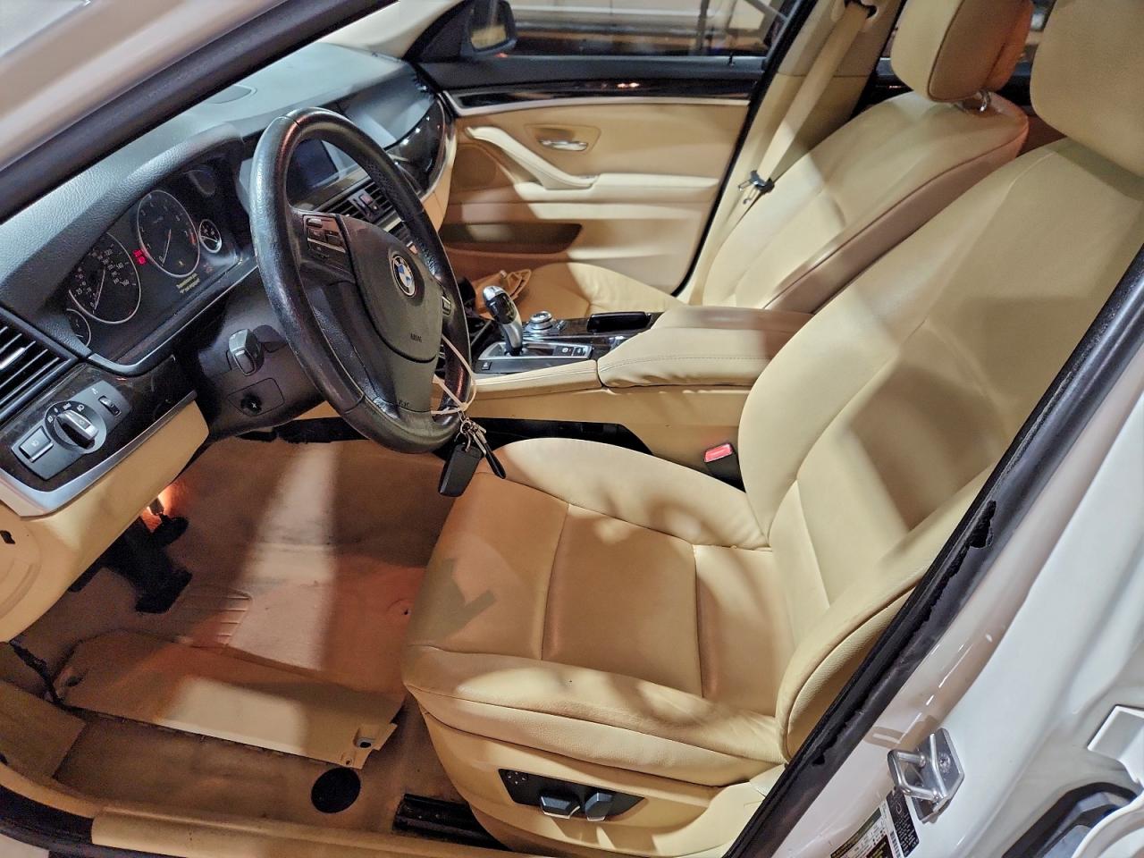 Фото: WBAFR1C52BC739544