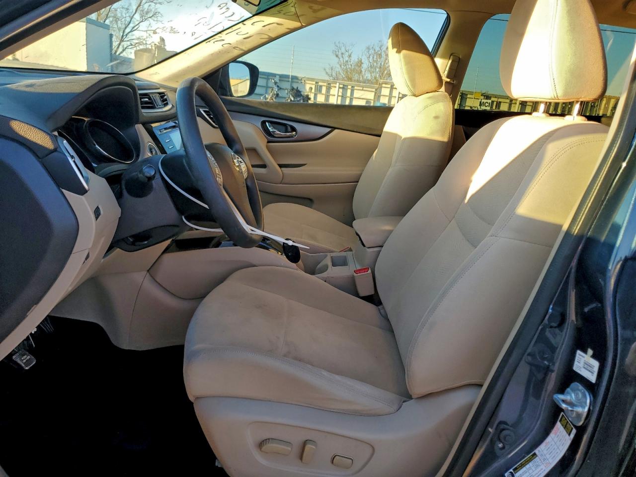 2016 Nissan Rogue S VIN: KNMAT2MV0GP621883 Lot: 94392975